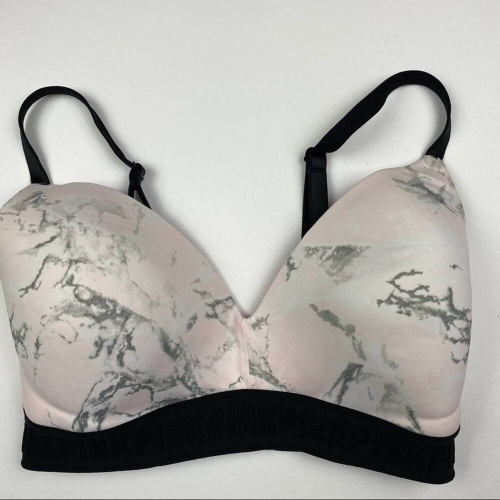 Pink Victoria’s Secret Wireless Lightly Lined 32DD #1582